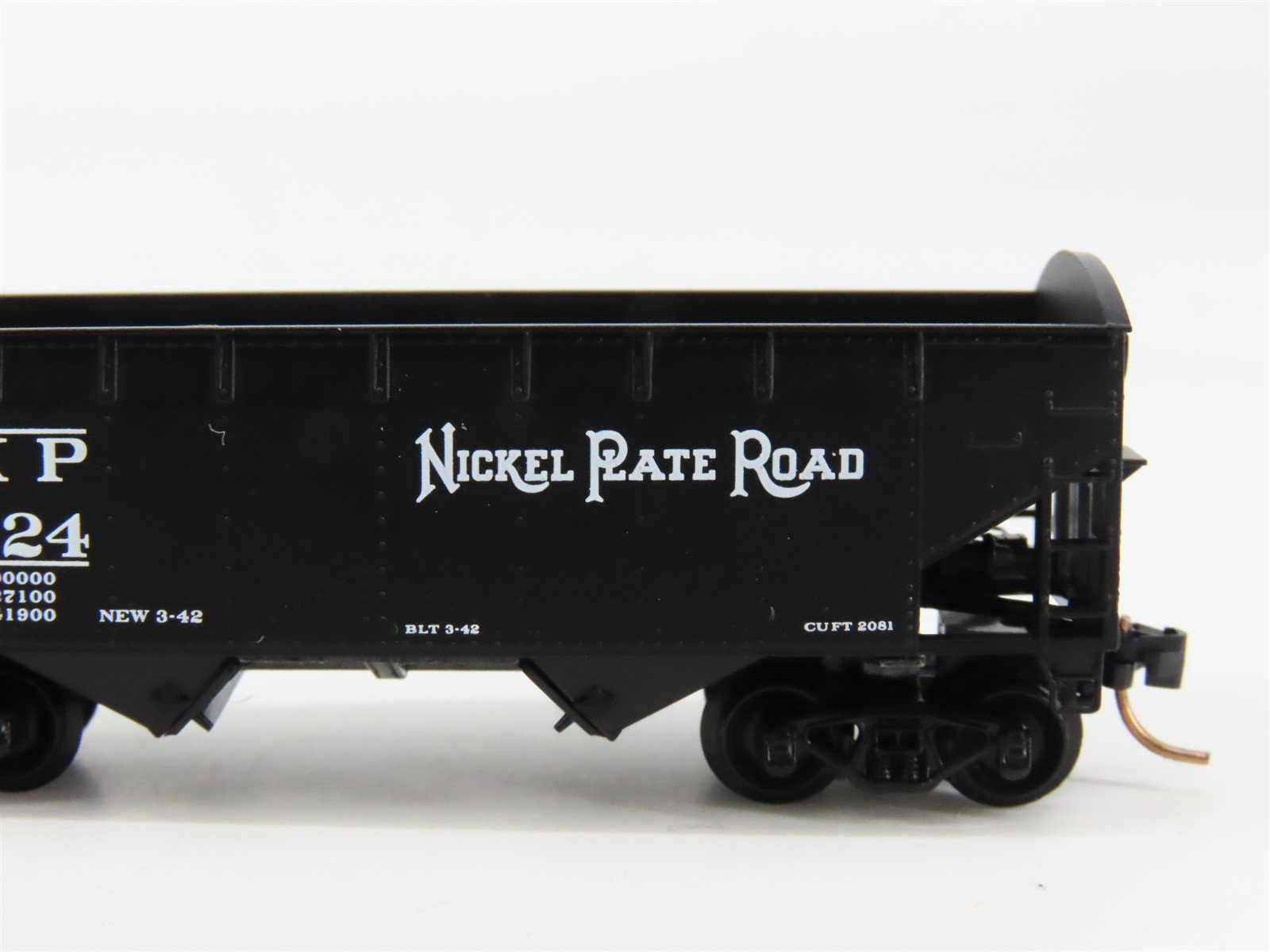 N Scale Micro-Trains 87020 NKP Nickel Plate Road 33' Hopper 33324 RTR