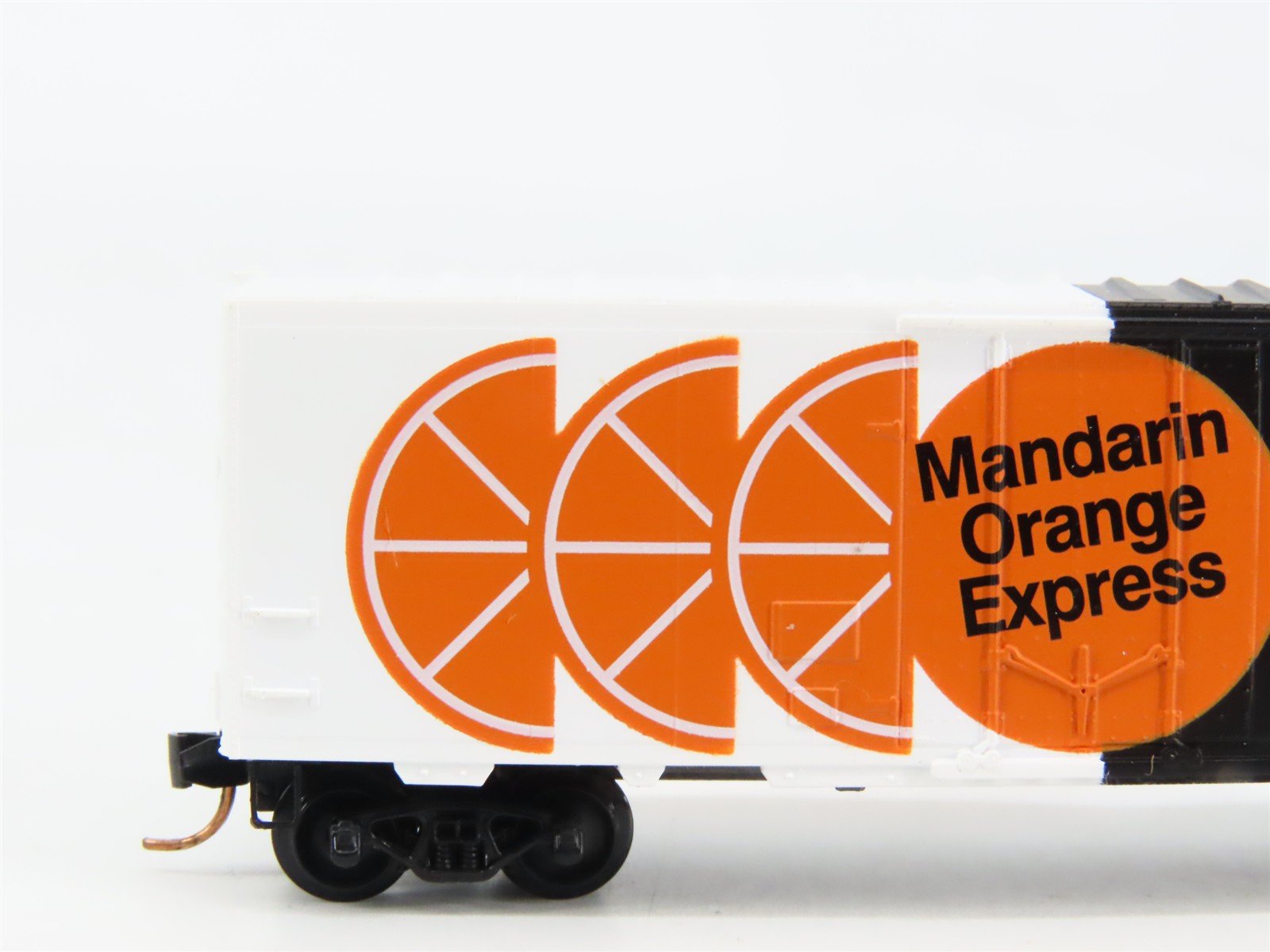 N Scale Micro-Trains 74020 CP Rail 40' Box Car 35893 RTR