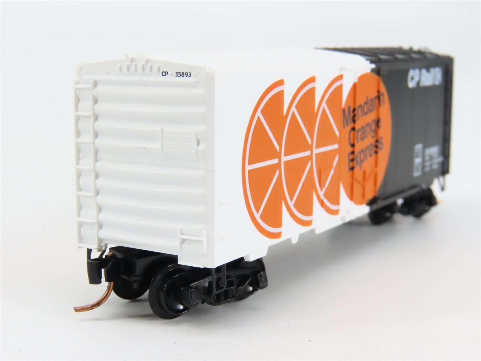 N Scale Micro-Trains 74020 CP Rail 40' Box Car 35893 RTR