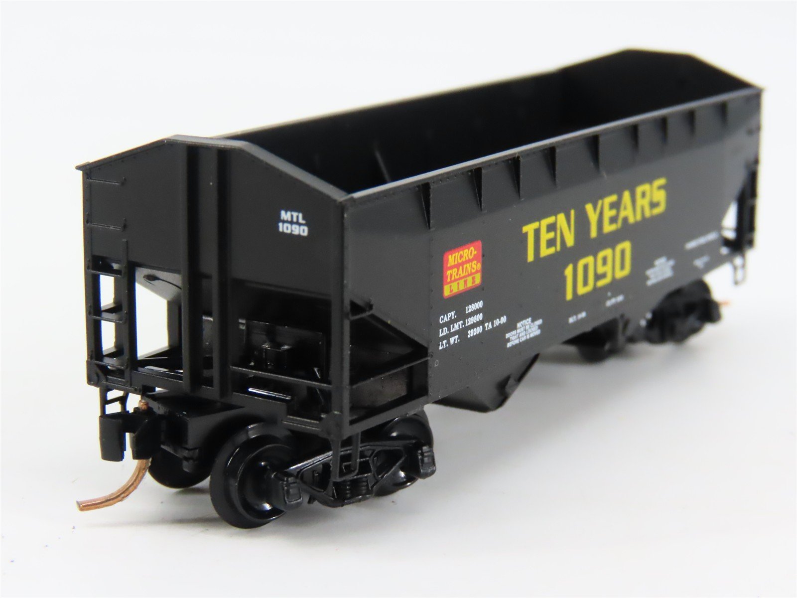 N Scale Micro-Trains 90020 MTL Micro-Trains Line 33' Hopper 1090 RTR