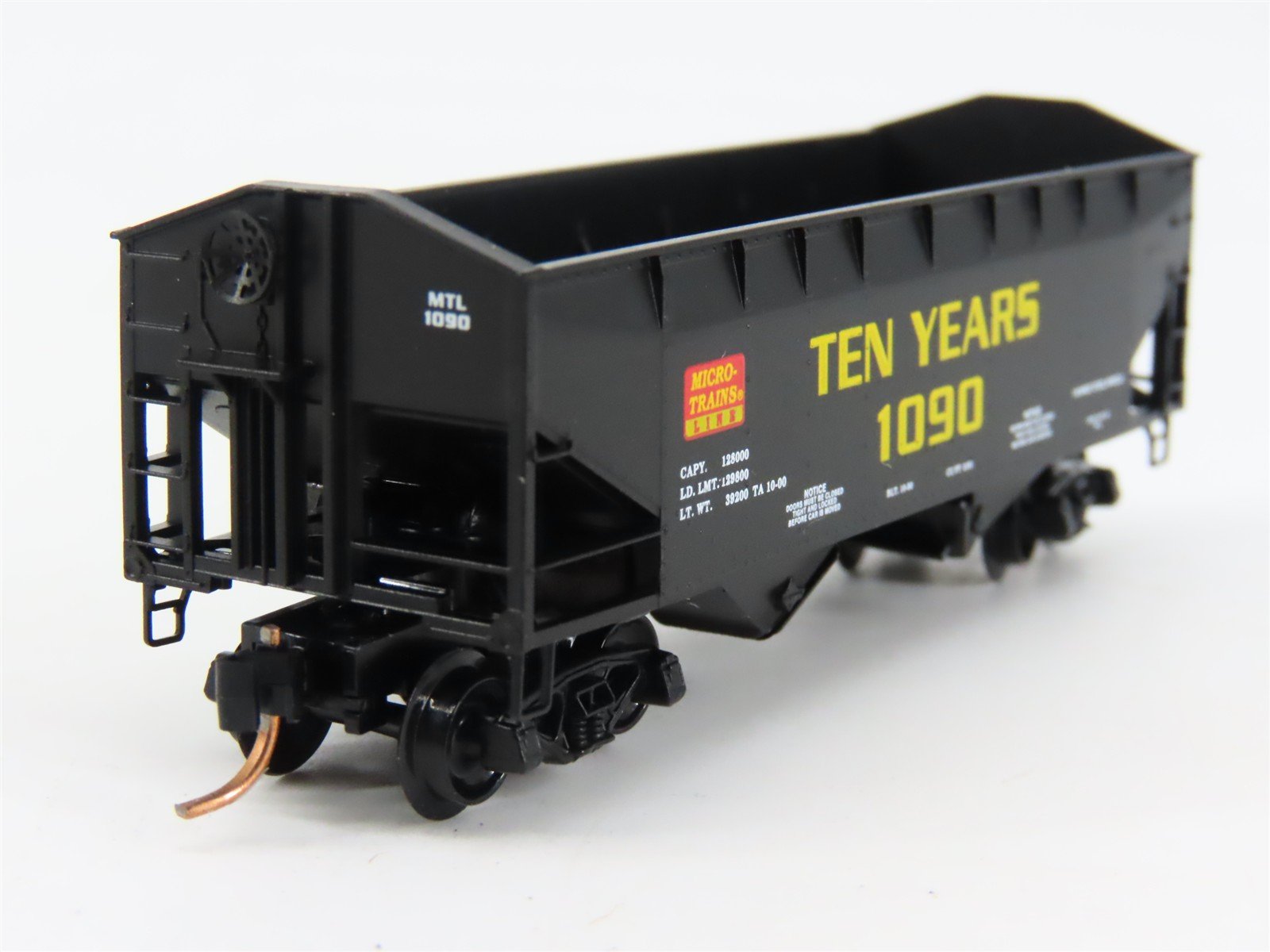 N Scale Micro-Trains 90020 MTL Micro-Trains Line 33' Hopper 1090 RTR