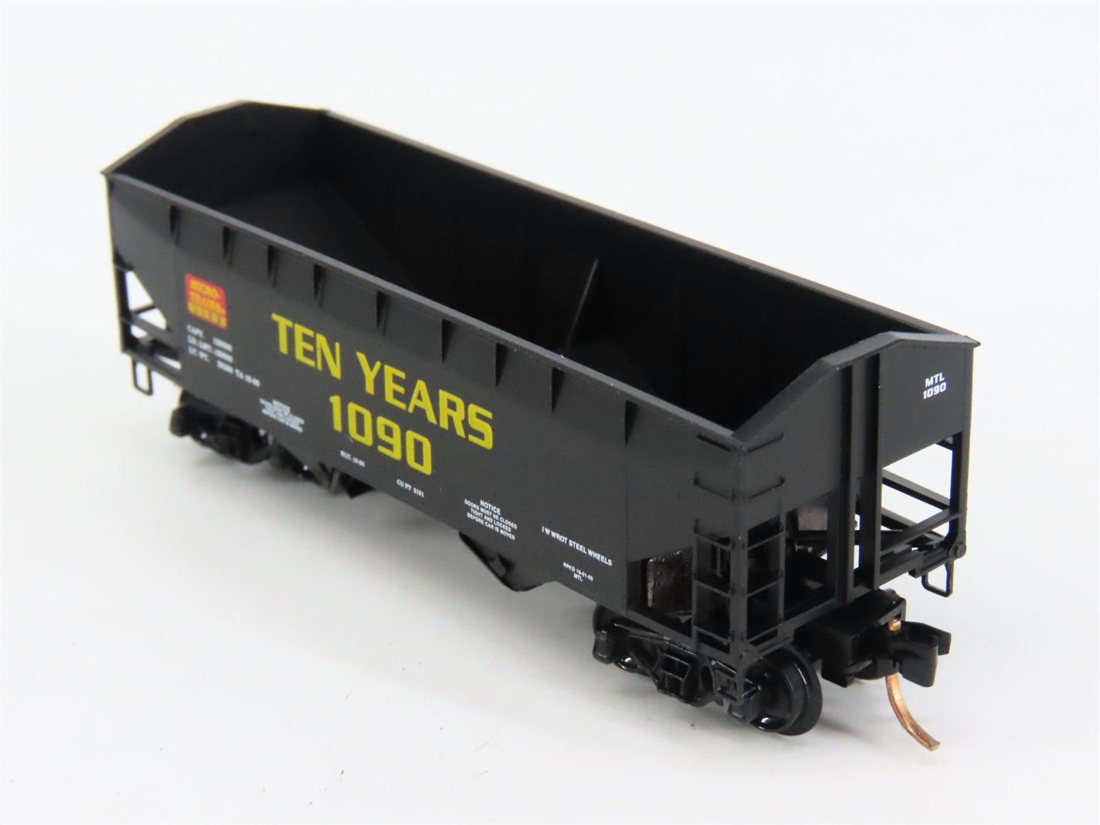 N Scale Micro-Trains 90020 MTL Micro-Trains Line 33' Hopper 1090 RTR