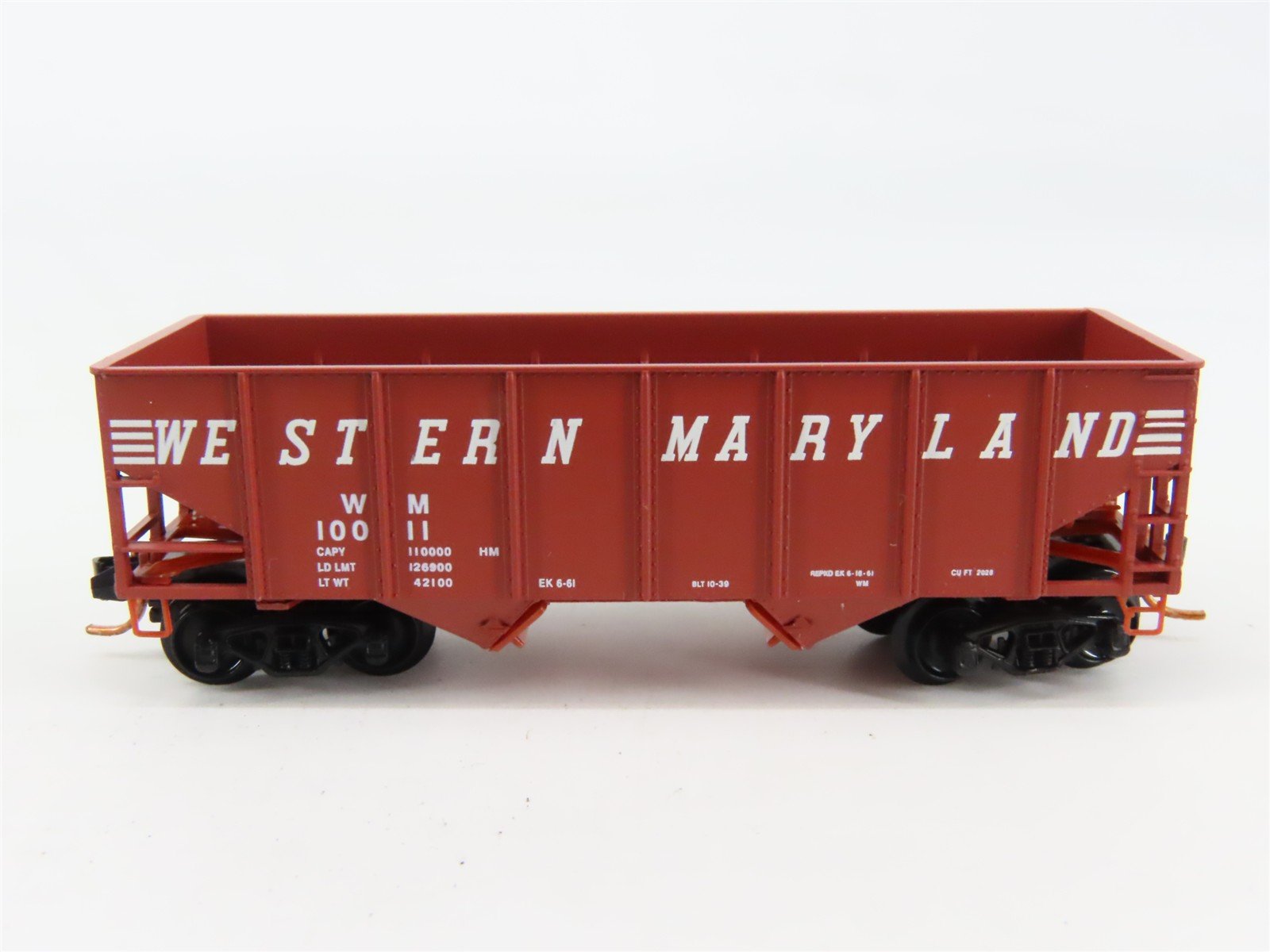 N Scale Micro-Trains 05600110 WM Western Maryland 33' Hopper 10011 RTR