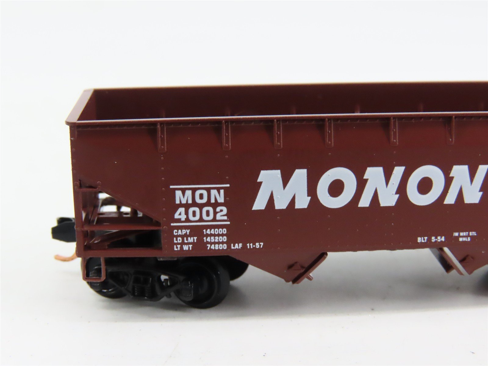 N Scale Micro-Trains 55200 MON Monon 33' Hopper 4002 RTR