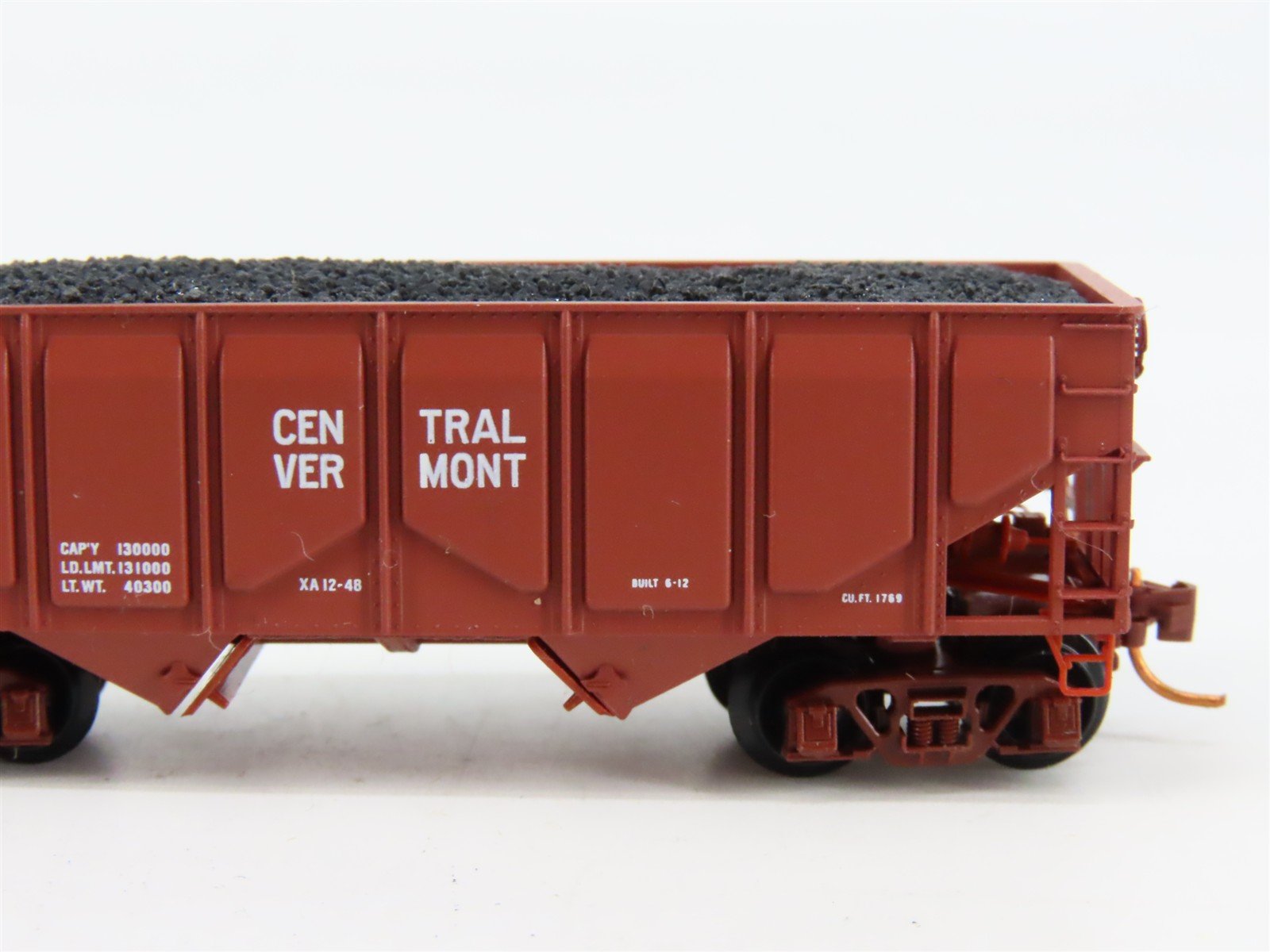 N Scale Micro-Trains 08500060 CV Central Vermont 33' Hopper 20018 RTR