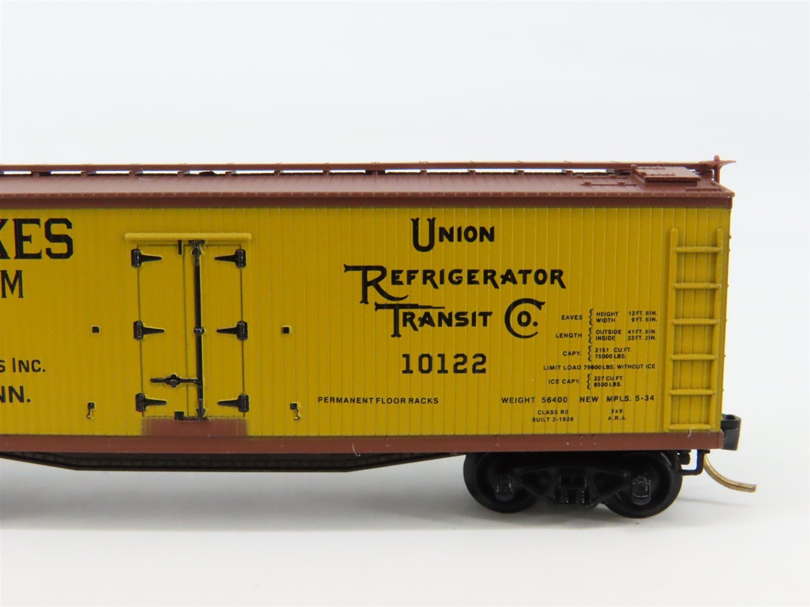 N Scale Micro-Trains 49460 URTX Union Refrigerator Transit Co. 40' Reefer RTR