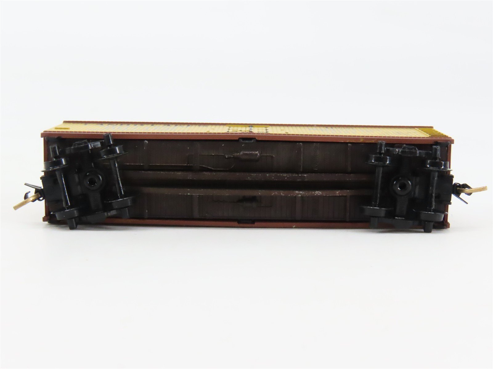 N Scale Micro-Trains 49460 URTX Union Refrigerator Transit Co. 40' Reefer RTR