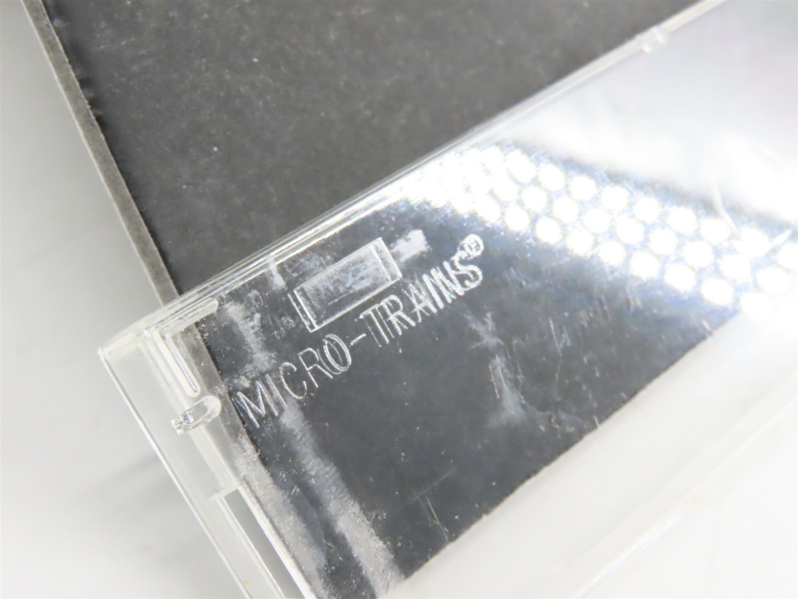 N Scale Micro-Trains 49460 URTX Union Refrigerator Transit Co. 40' Reefer RTR