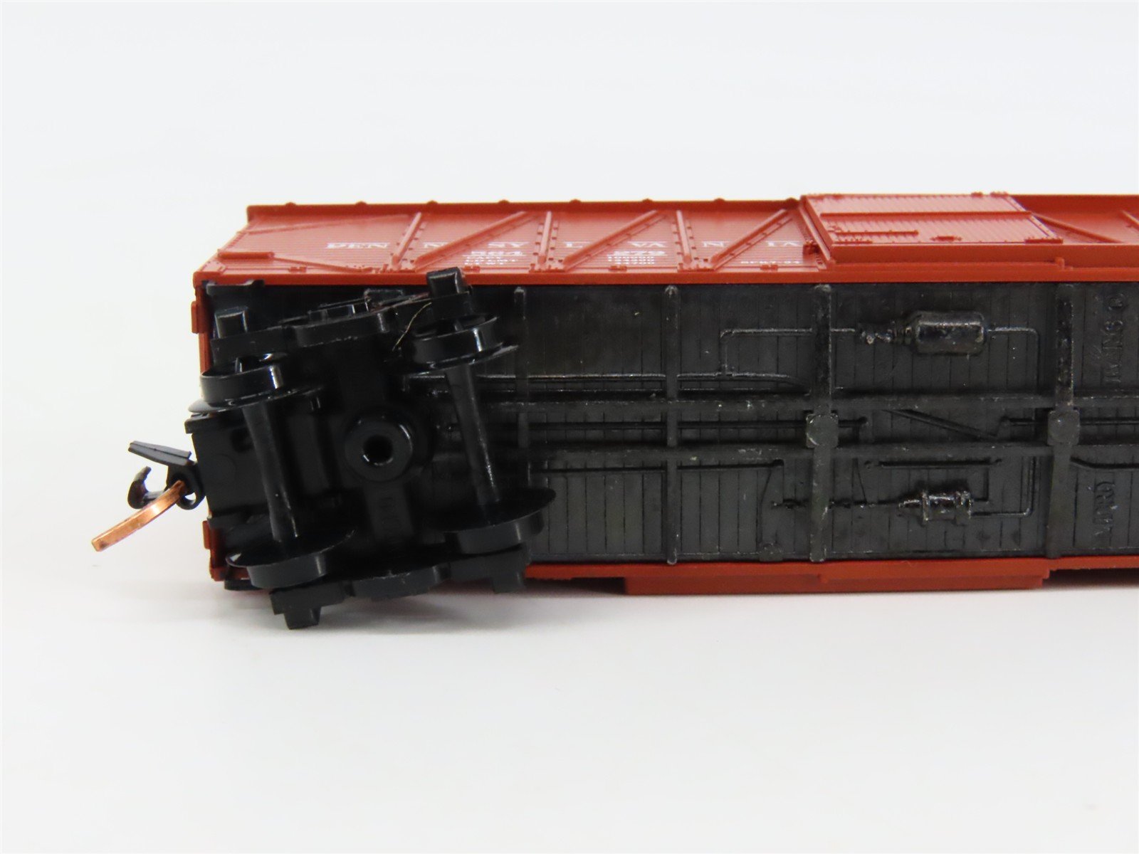 N Scale Micro-Trains 28130 PRR Pennsylvania 40' Box Car 564279 RTR