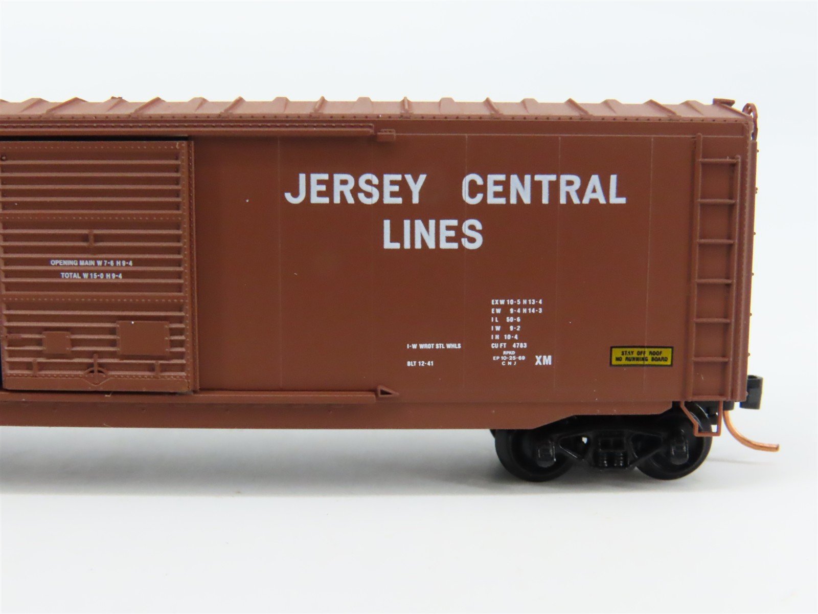 N Scale Micro-Trains 37040 CNJ Jersey Central Lines 50' Box Car 25039 RTR