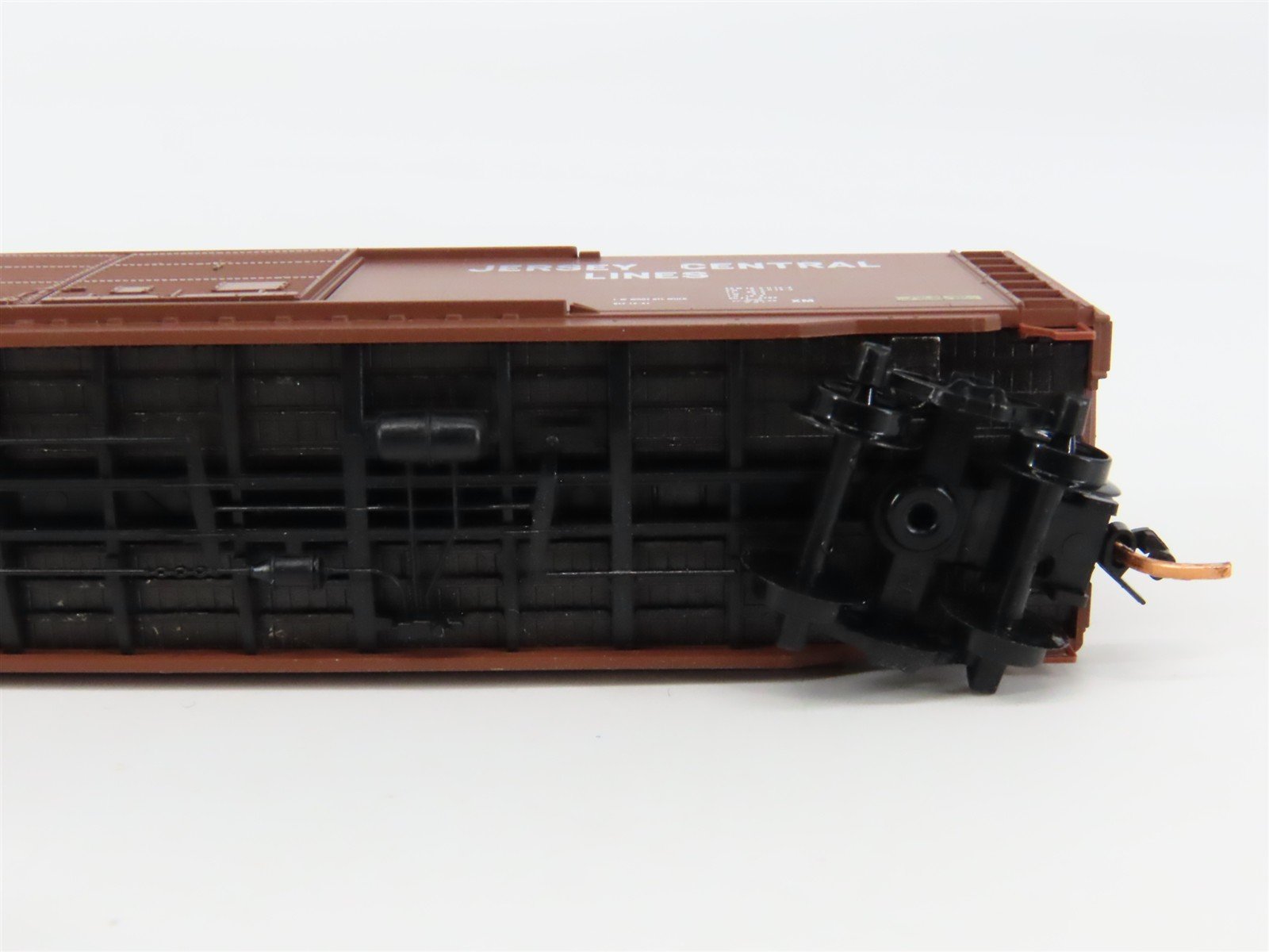 N Scale Micro-Trains 37040 CNJ Jersey Central Lines 50' Box Car 25039 RTR