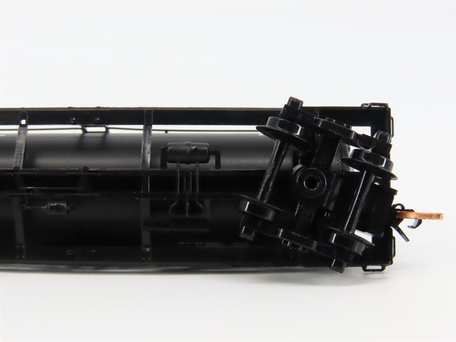 N Scale Micro-Trains 65020 B&O Baltimore & Ohio 39' Tank Car X417 RTR