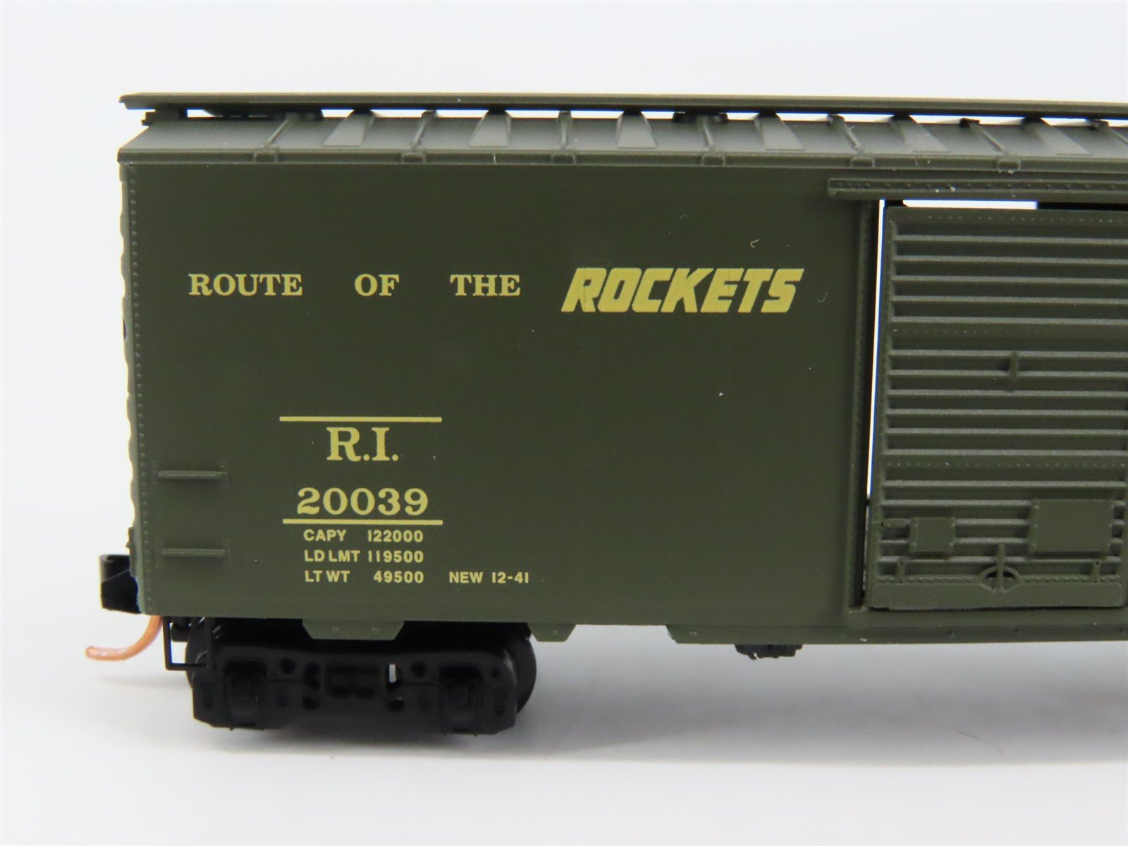 N Scale Micro-Trains 20566 RI Rock Island 40' Box Car 20039 RTR