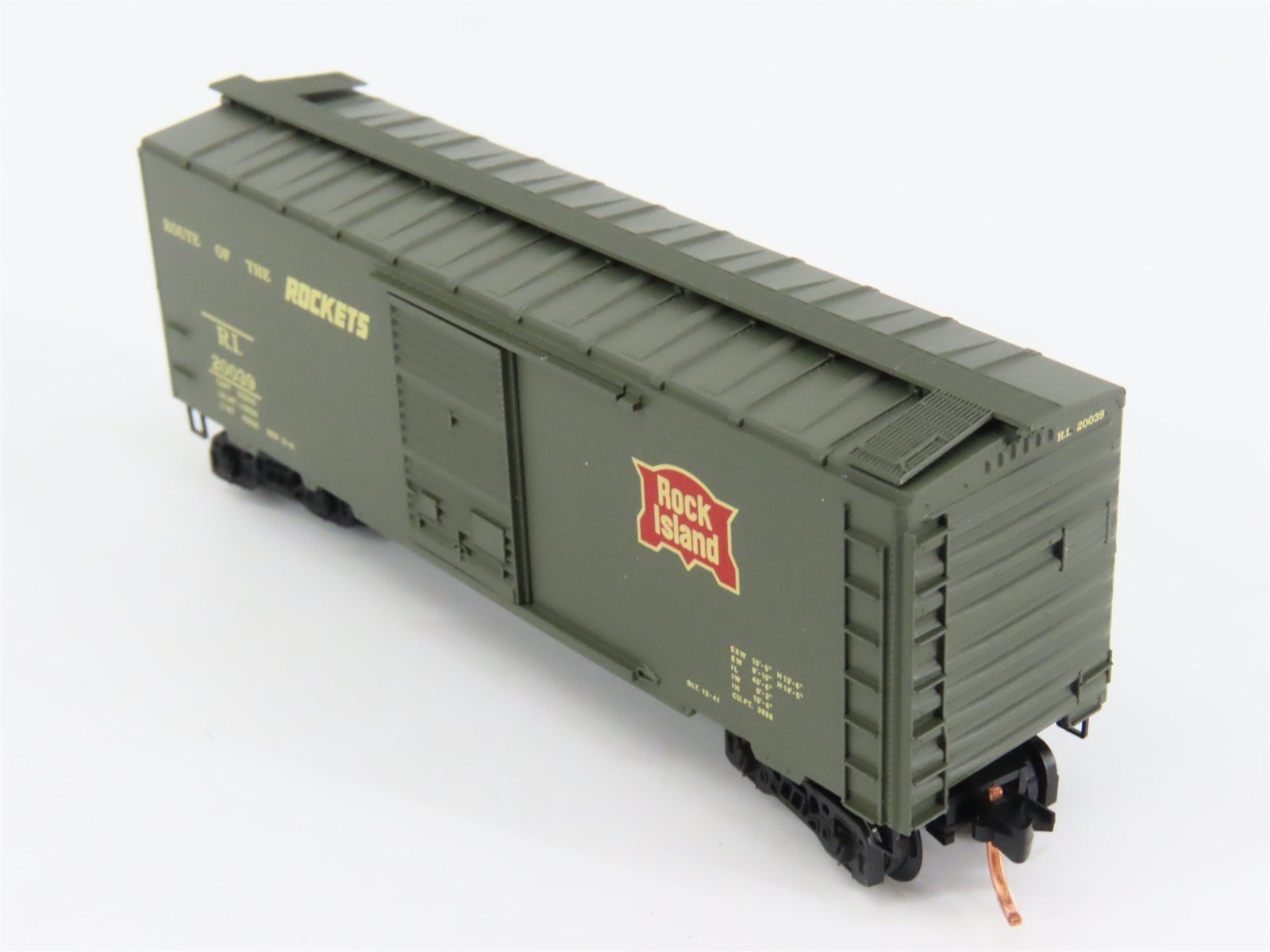 N Scale Micro-Trains 20566 RI Rock Island 40' Box Car 20039 RTR