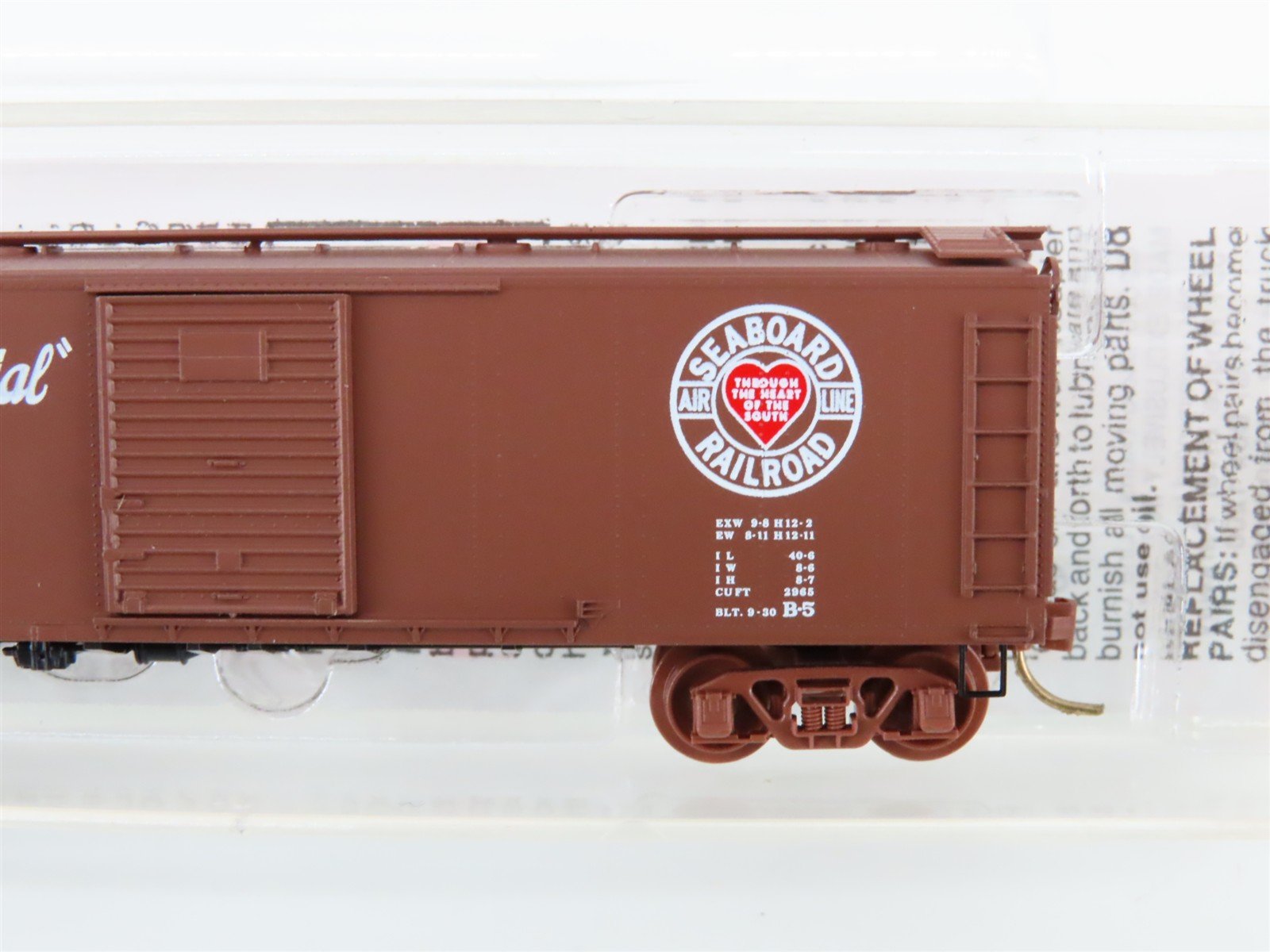 N Scale Micro-Trains 120230 SAL Seaboard Air Line 40' Box Car 14900 RTR
