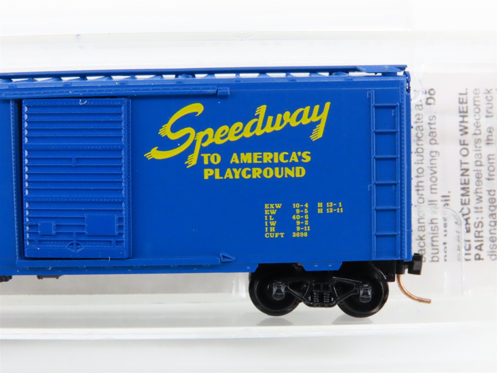 N Scale Micro-Trains 20096 FEC Florida East Coast 40' Box Car 21050 RTR
