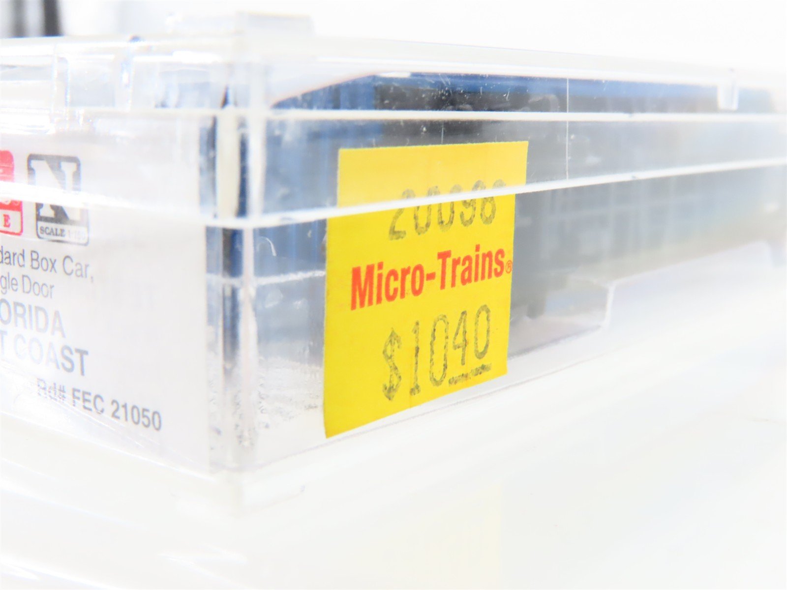 N Scale Micro-Trains 20096 FEC Florida East Coast 40' Box Car 21050 RTR
