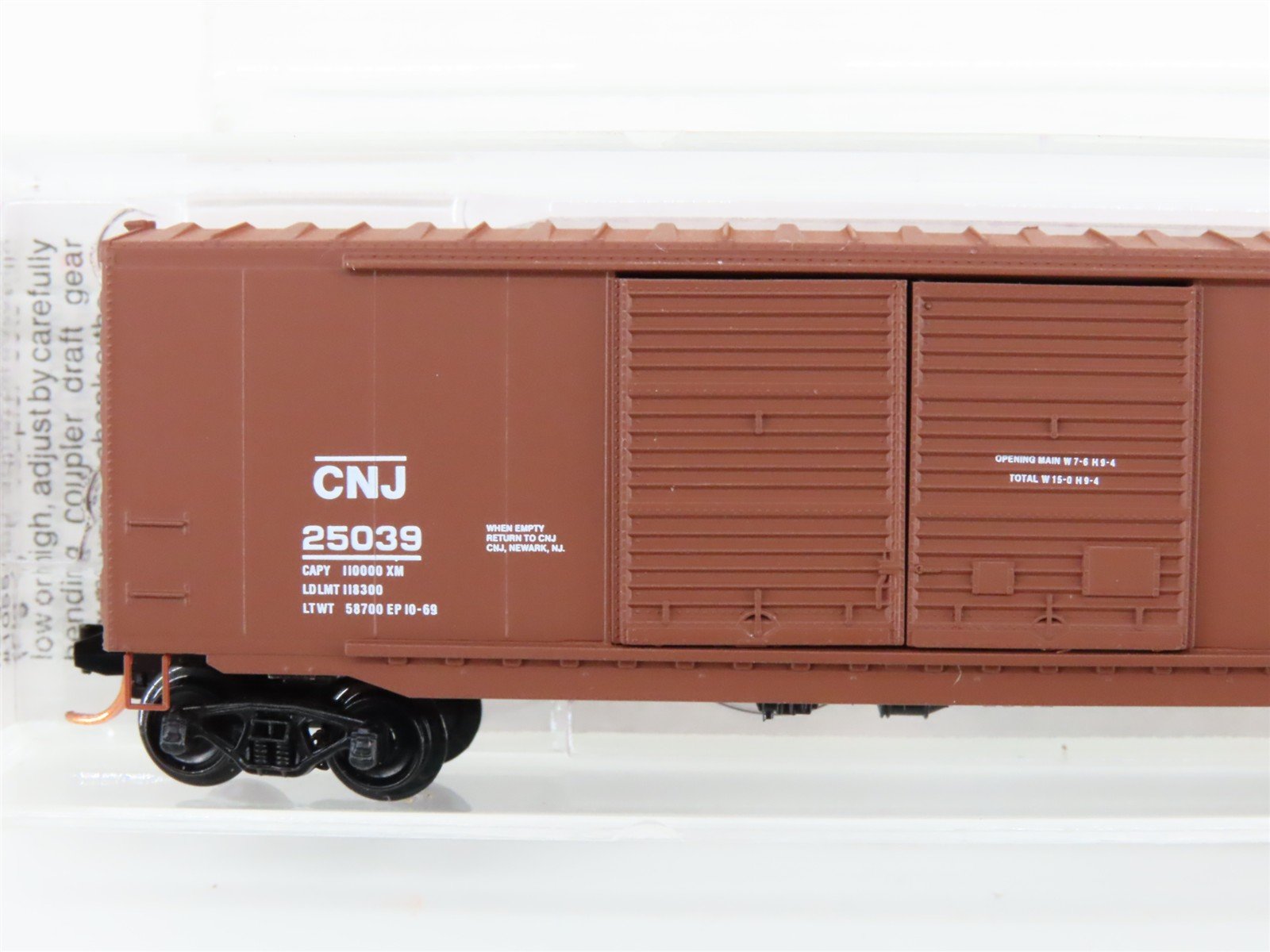 N Scale Micro-Trains 37040 CNJ Jersey Central 50' Box Car 25039 RTR