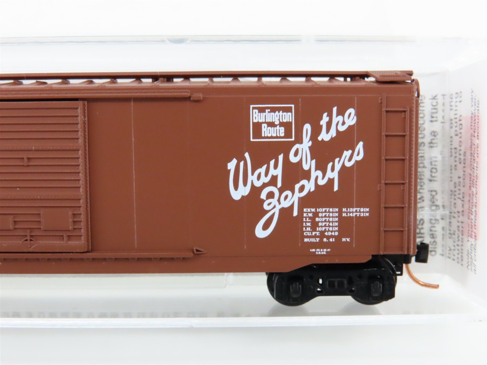 N Scale Micro-Trains 31320 CB&Q Chicago, Burlington & Quincy 50' Box Car RTR