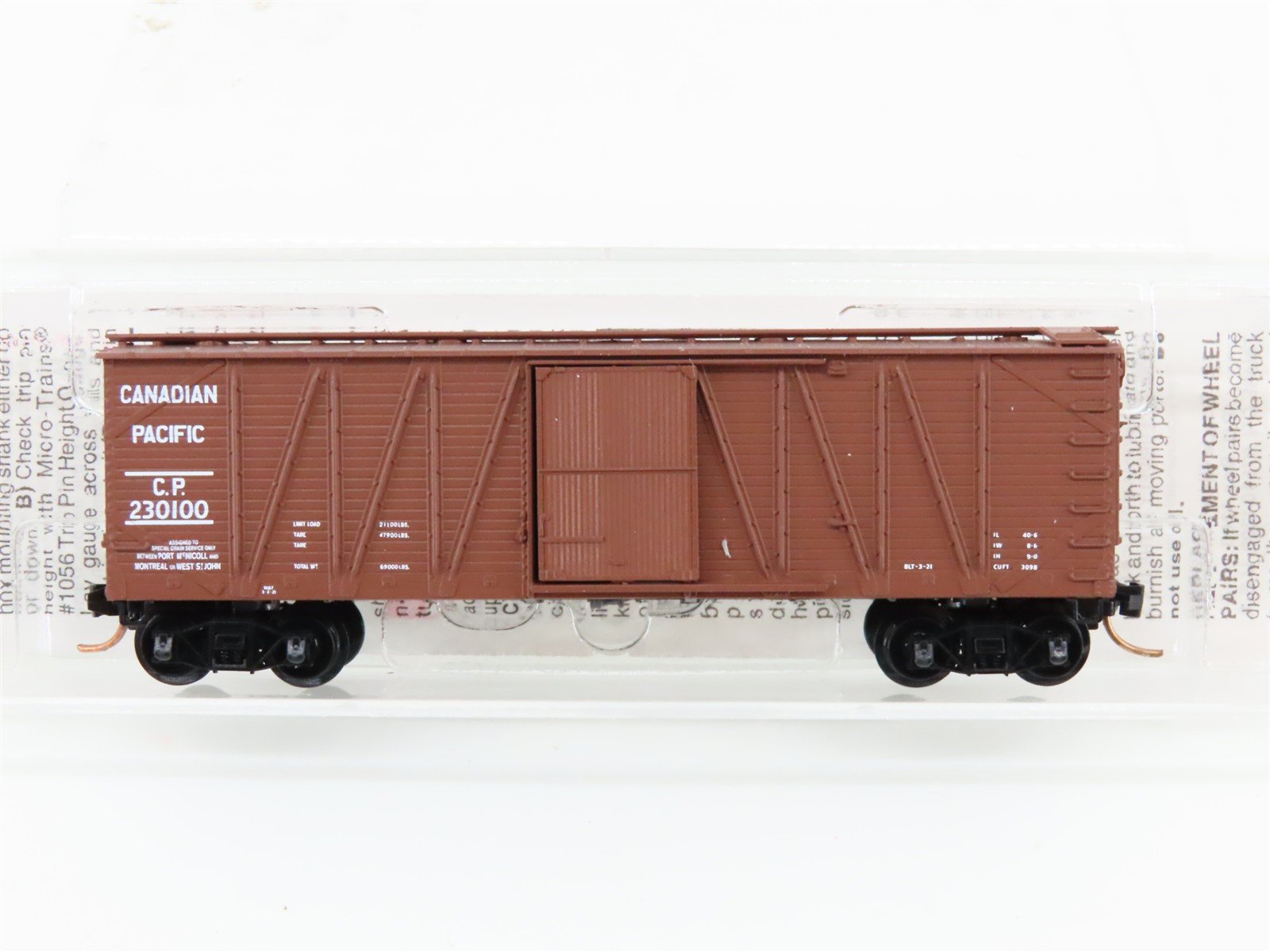 N Scale Micro-Trains 28120 CP Canadian Pacific 40' Box Car 230100 RTR