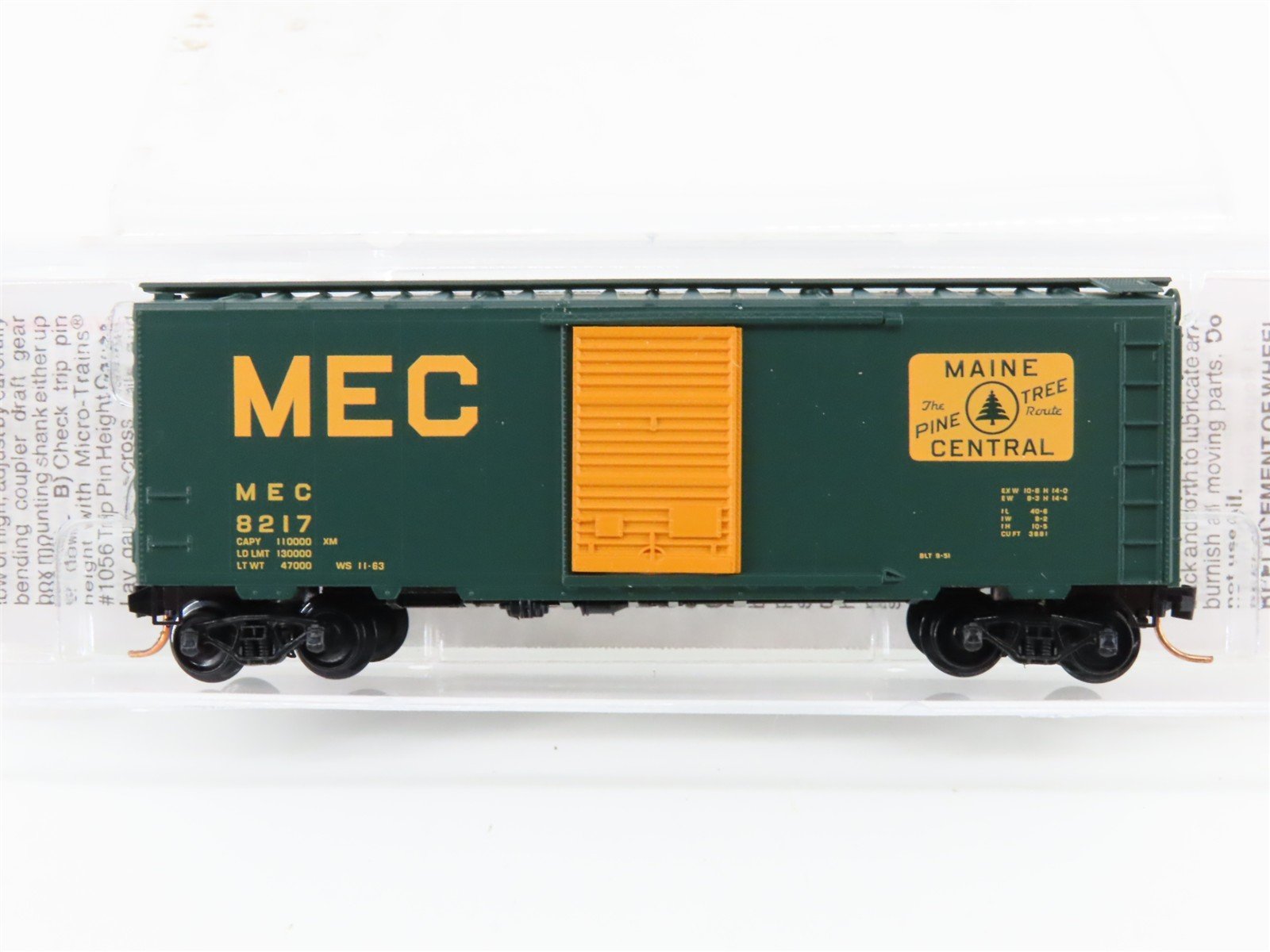 N Scale Micro-Trains 20220 MEC Maine Central 40' Box Car 8217 RTR