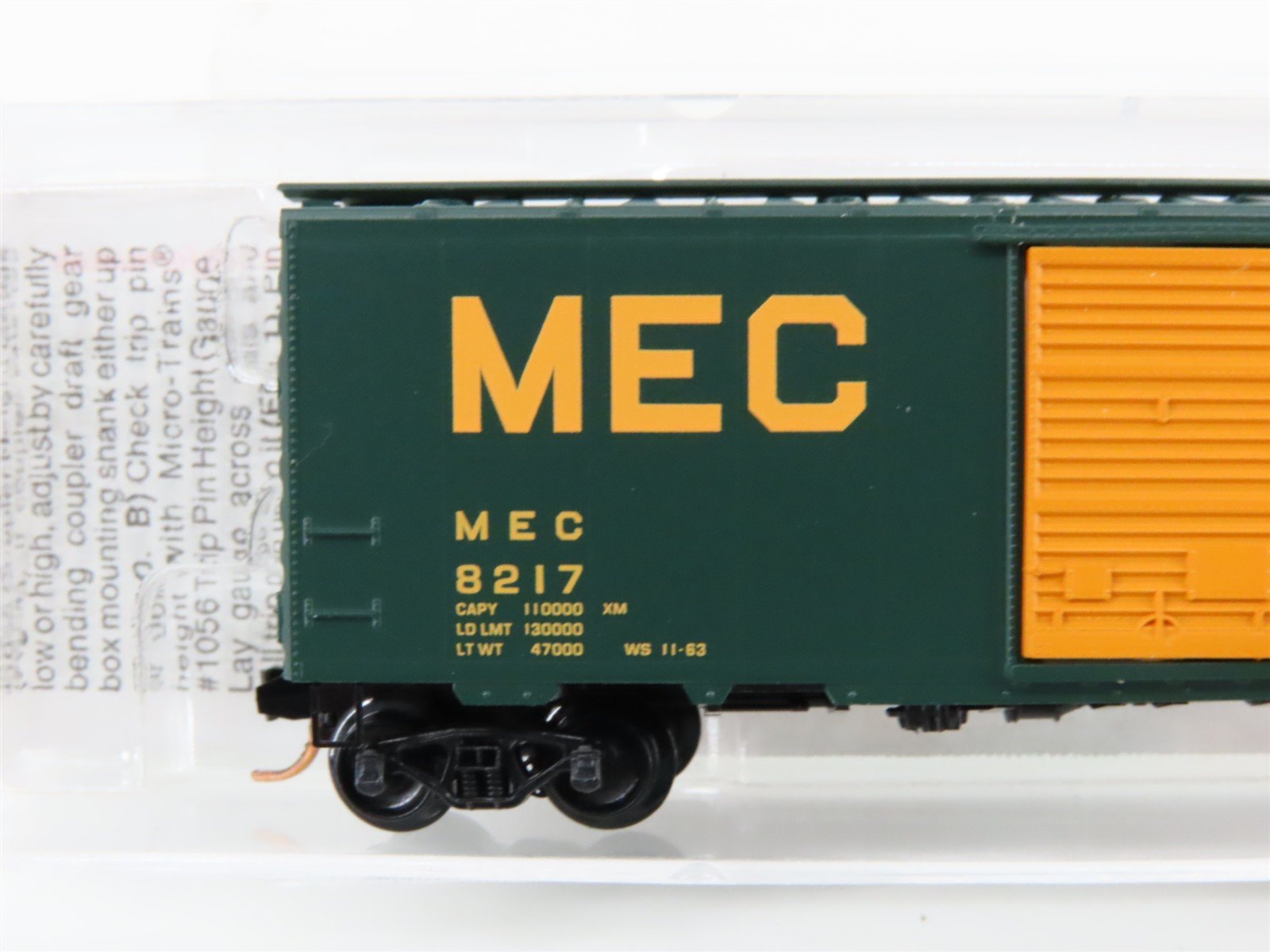 N Scale Micro-Trains 20220 MEC Maine Central 40' Box Car 8217 RTR