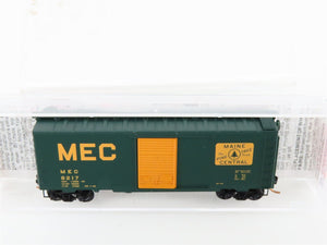 N Scale Micro-Trains 20220 MEC Maine Central 40' Box Car 8217 RTR