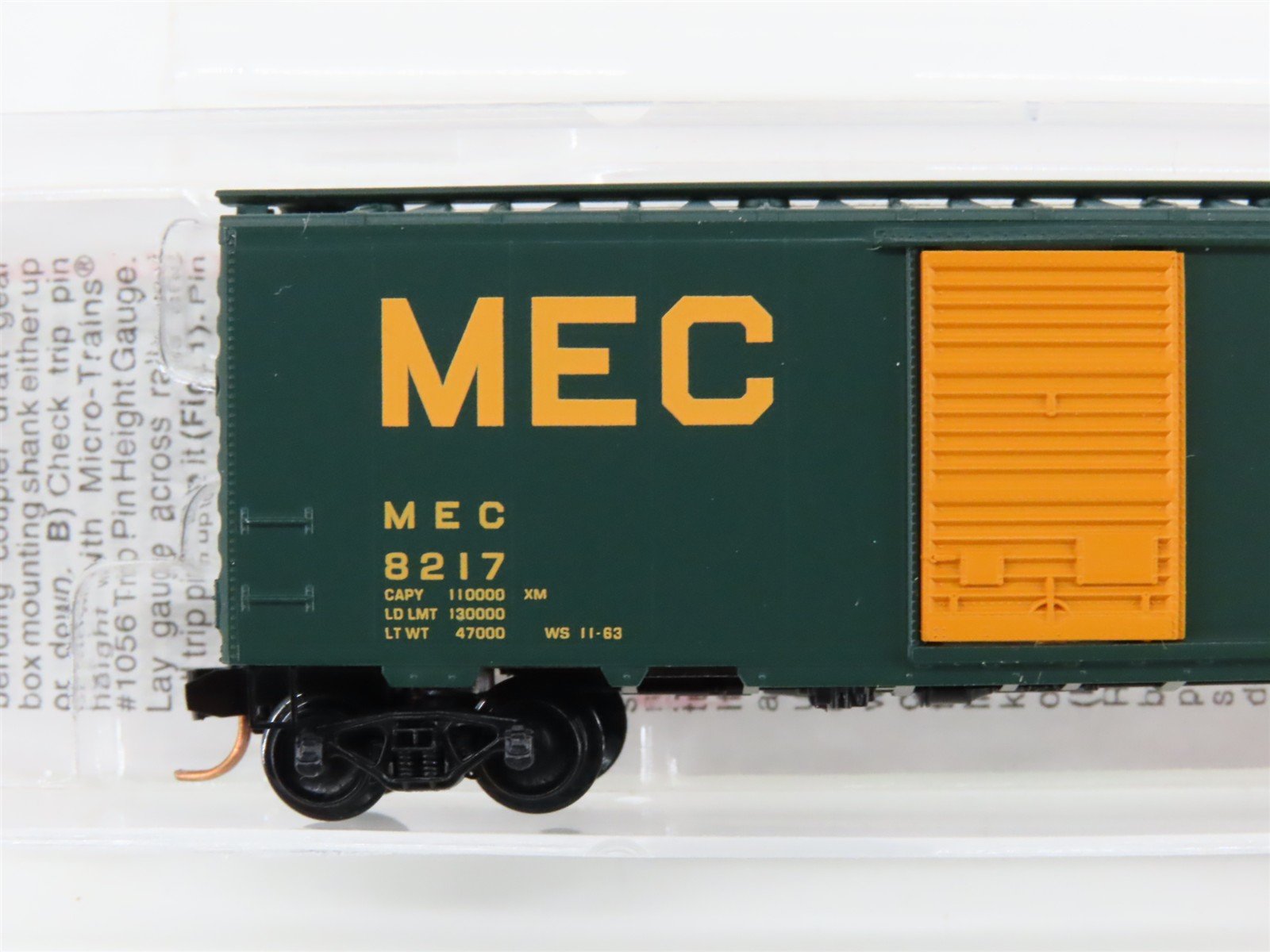 N Scale Micro-Trains 20220 MEC Maine Central 40' Box Car 8217 RTR