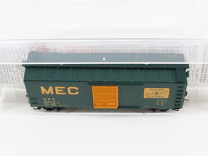 N Scale Micro-Trains 20220 MEC Maine Central 40' Box Car 8217 RTR