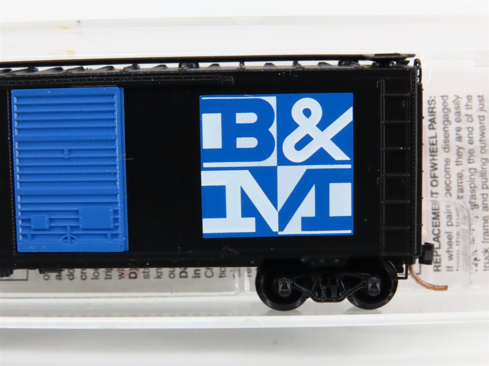 N Scale Micro-Trains 20400 BM Boston & Maine 40' Box Car 74706 RTR