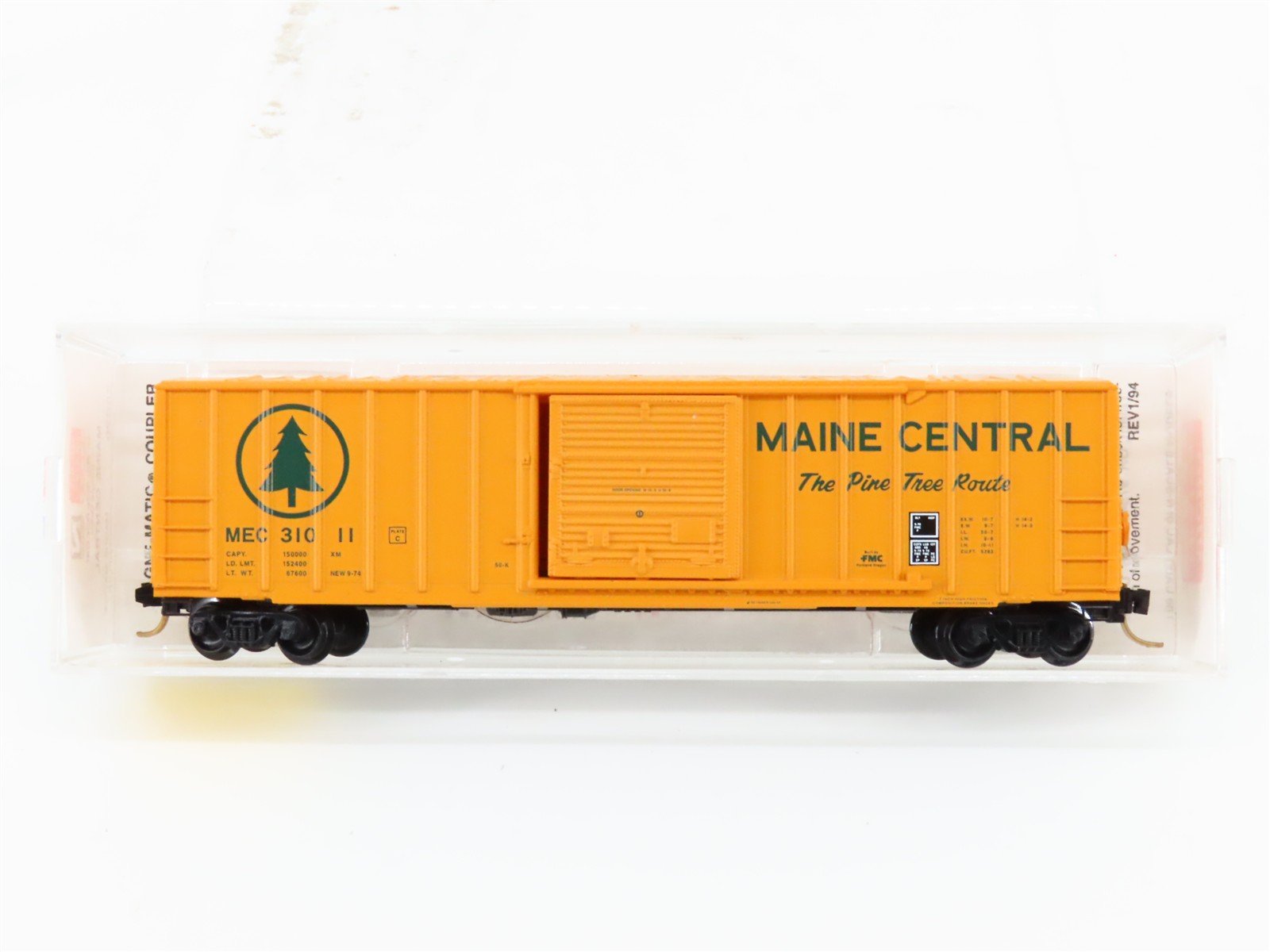 N Scale Micro-Trains 25020 MEC Maine Central 50' Box Car 31011 RTR