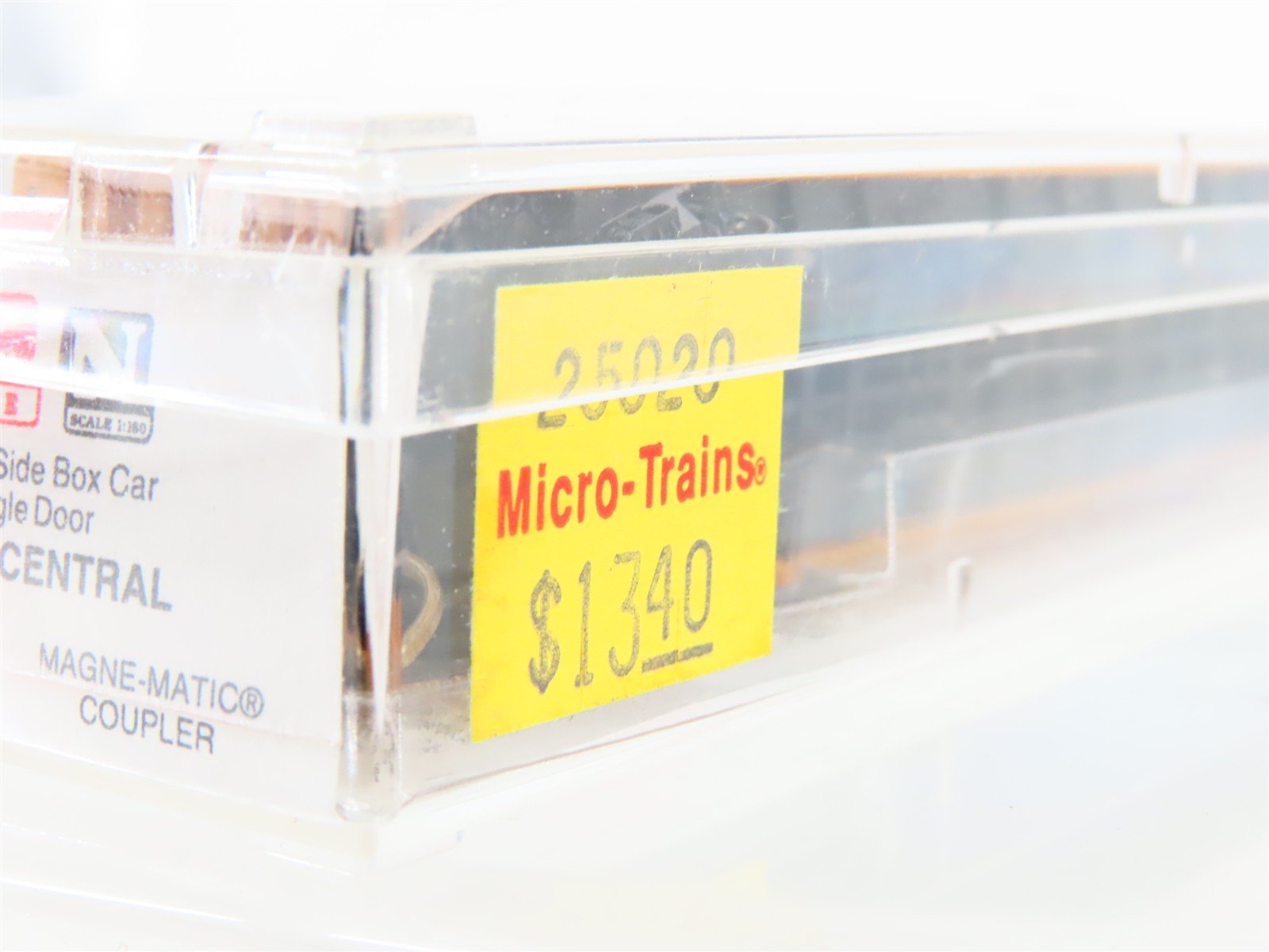 N Scale Micro-Trains 25020 MEC Maine Central 50' Box Car 31011 RTR