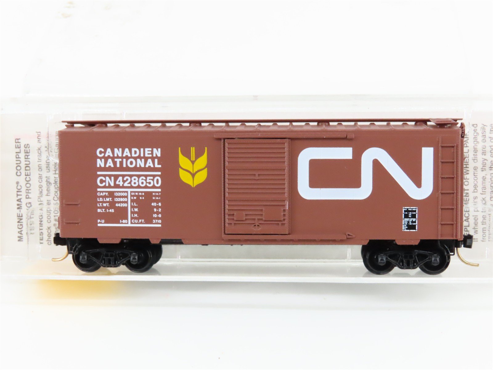 N Scale Micro-Trains 20550 CN Canadian National 40' Box Car 428650 RTR