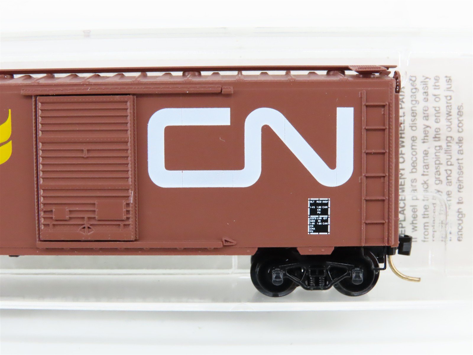 N Scale Micro-Trains 20550 CN Canadian National 40' Box Car 428650 RTR