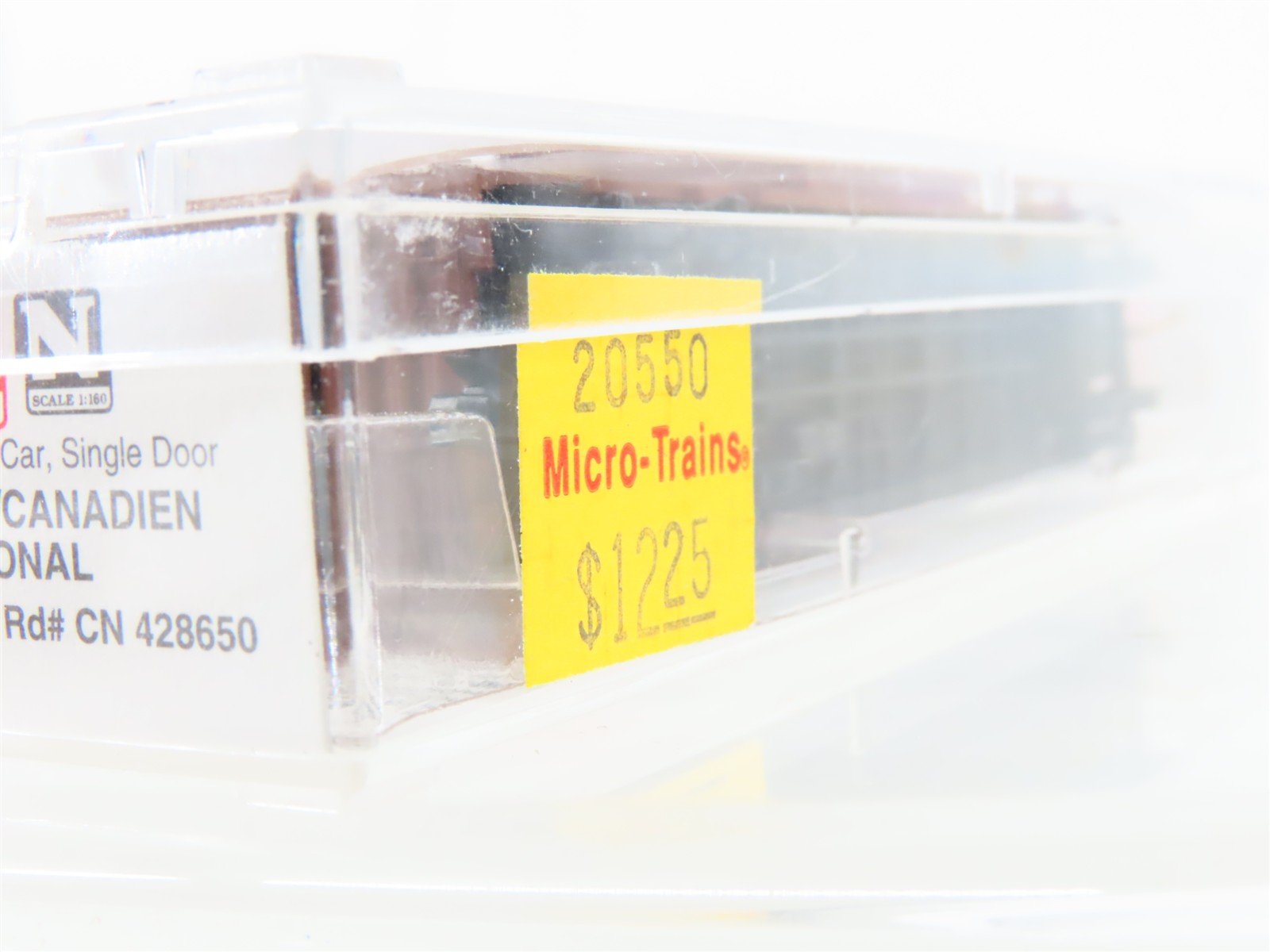 N Scale Micro-Trains 20550 CN Canadian National 40' Box Car 428650 RTR