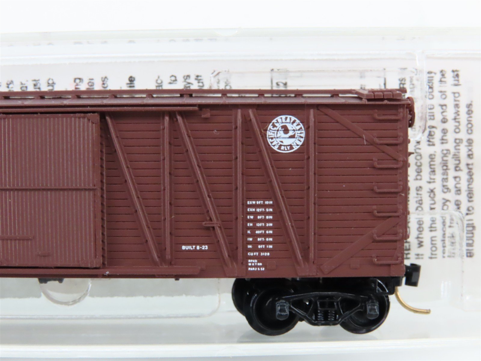 N Scale Micro-Trains 29080 PGE Pacific Great Eastern 40' Box Car 4101 RTR