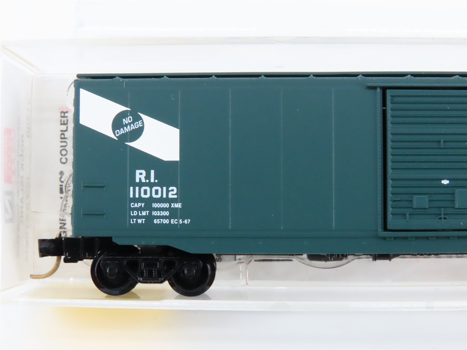 N Scale Micro-Trains 31300 RI Rock Island 50' Box Car 110012 RTR