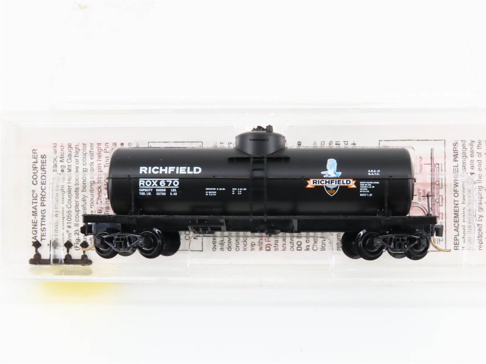 N Scale Micro-Trains 65430 ROX Richfield Oil Company 39' Tank Car 670 RTR