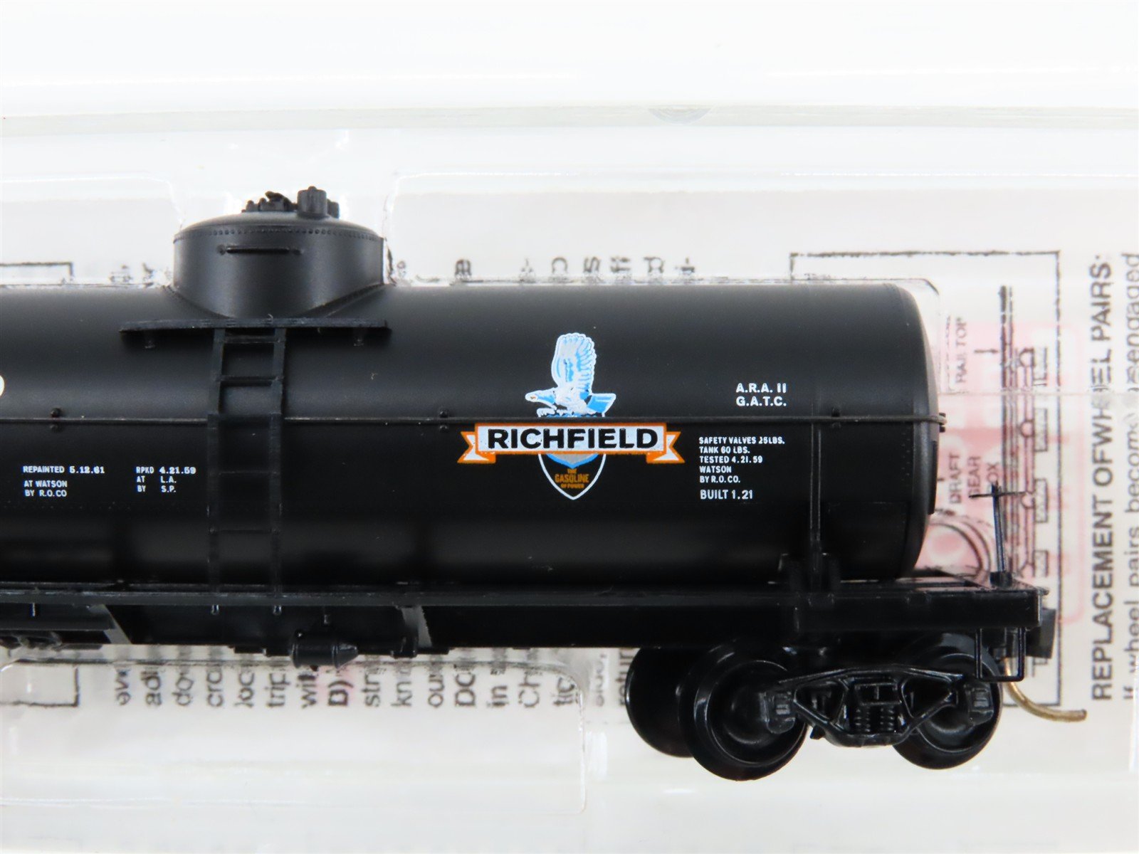 N Scale Micro-Trains 65430 ROX Richfield Oil Company 39' Tank Car 670 RTR