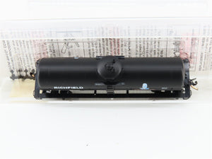 N Scale Micro-Trains 65430 ROX Richfield Oil Company 39' Tank Car 670 RTR