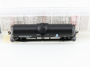 N Scale Micro-Trains 65430 ROX Richfield Oil Company 39' Tank Car 670 RTR