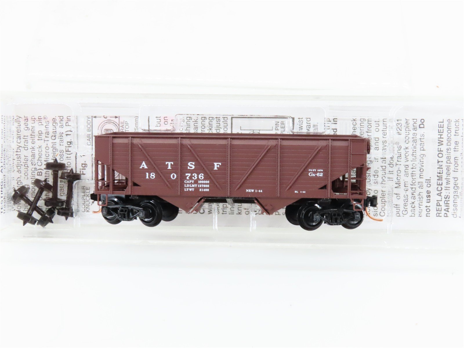 N Scale Micro-Trains 57010 ATSF Santa Fe 33' Hopper 180736 RTR
