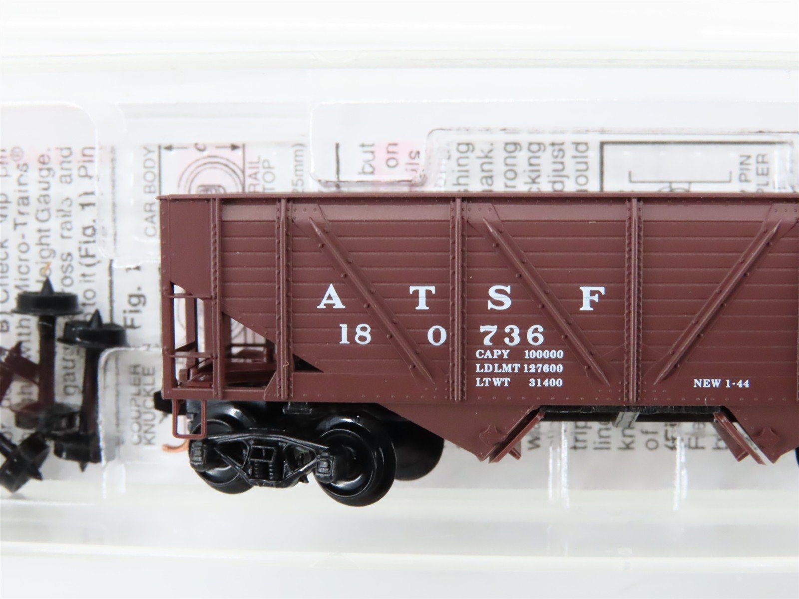 N Scale Micro-Trains 57010 ATSF Santa Fe 33' Hopper 180736 RTR