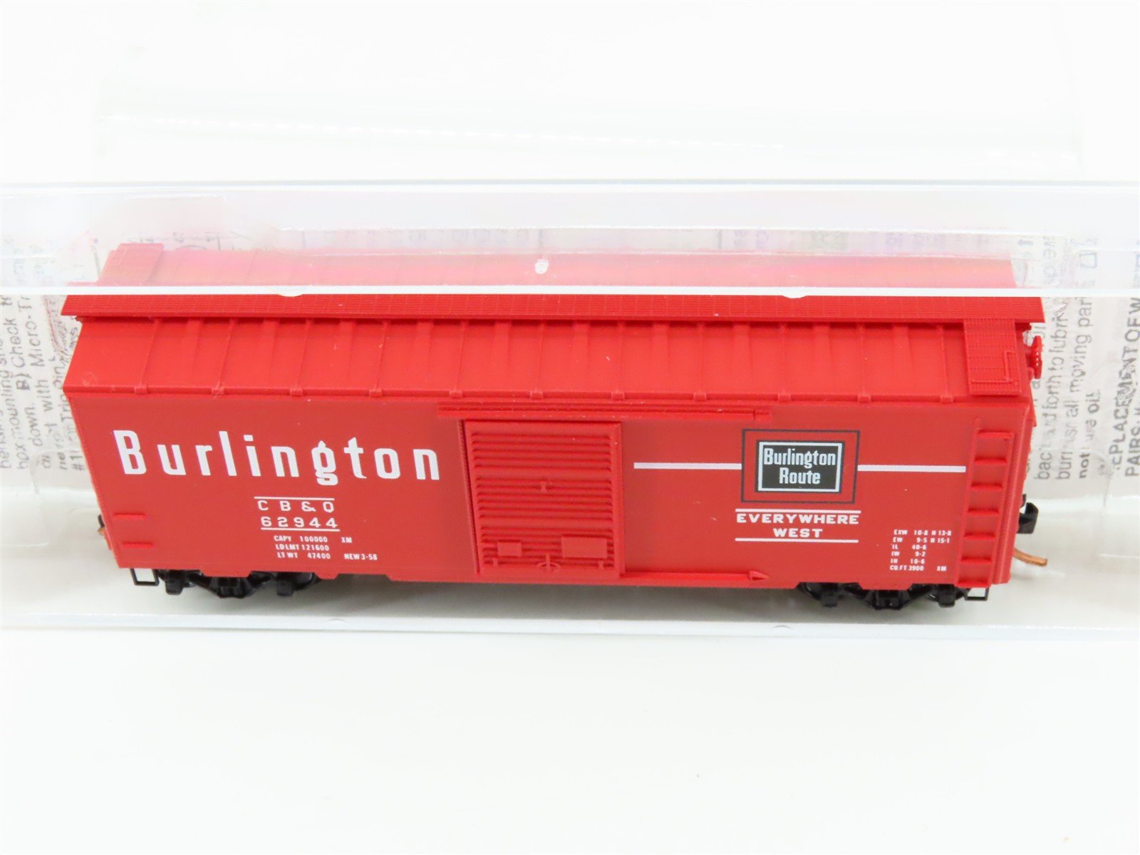 N Scale Micro-Trains 20170 CB&Q Chicago, Burlington & Quincy 40' Box Car RTR