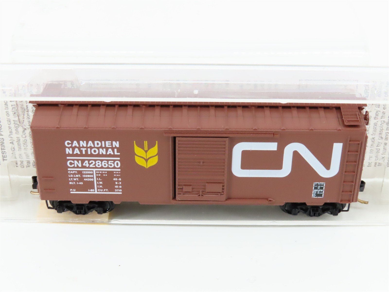 N Scale Micro-Trains MTL 20550 CN Canadian National 40' Box Car #428650
