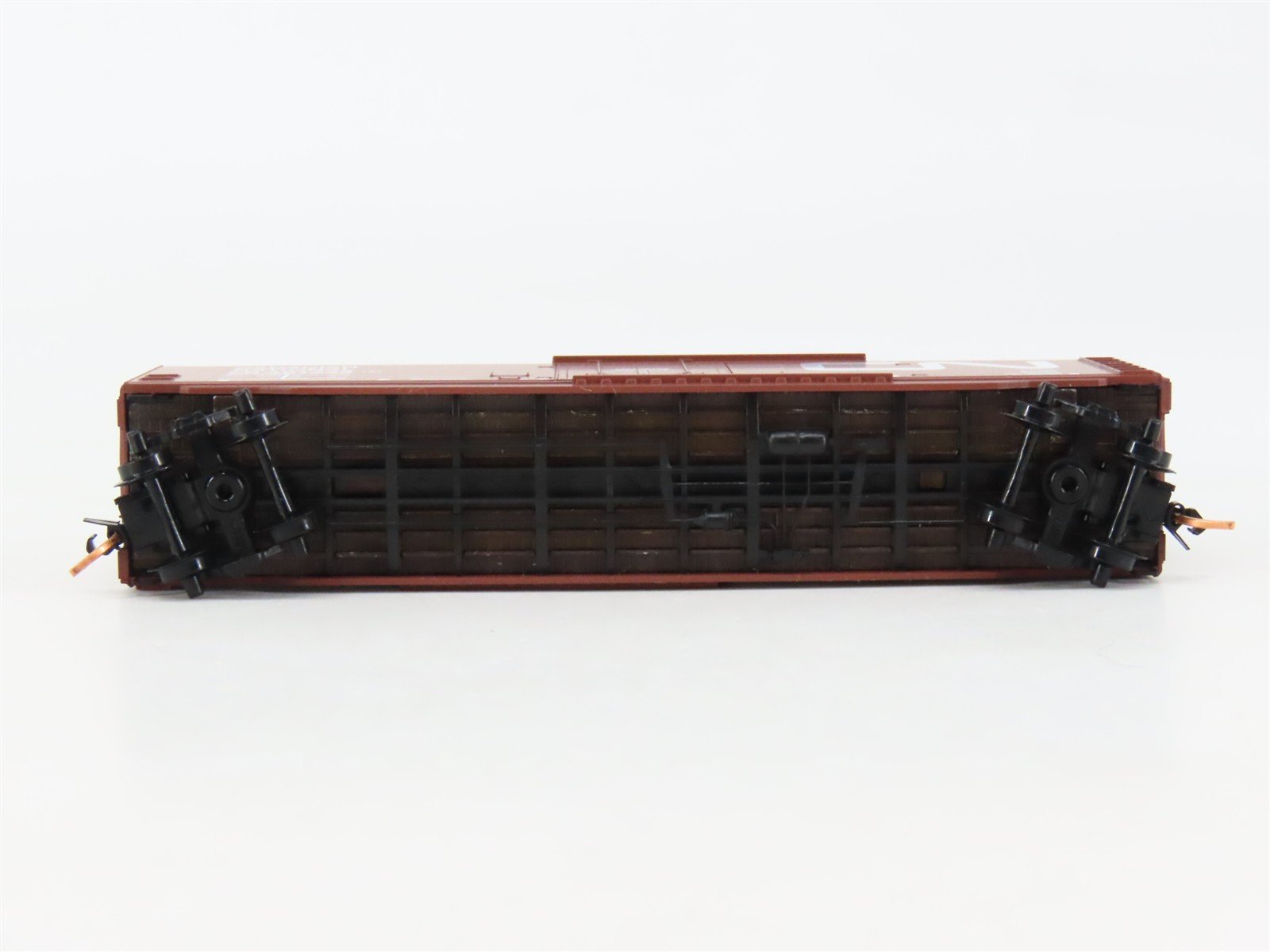 N Scale Micro-Trains 38190 CN Canadian National 50' Box Car 401232 RTR