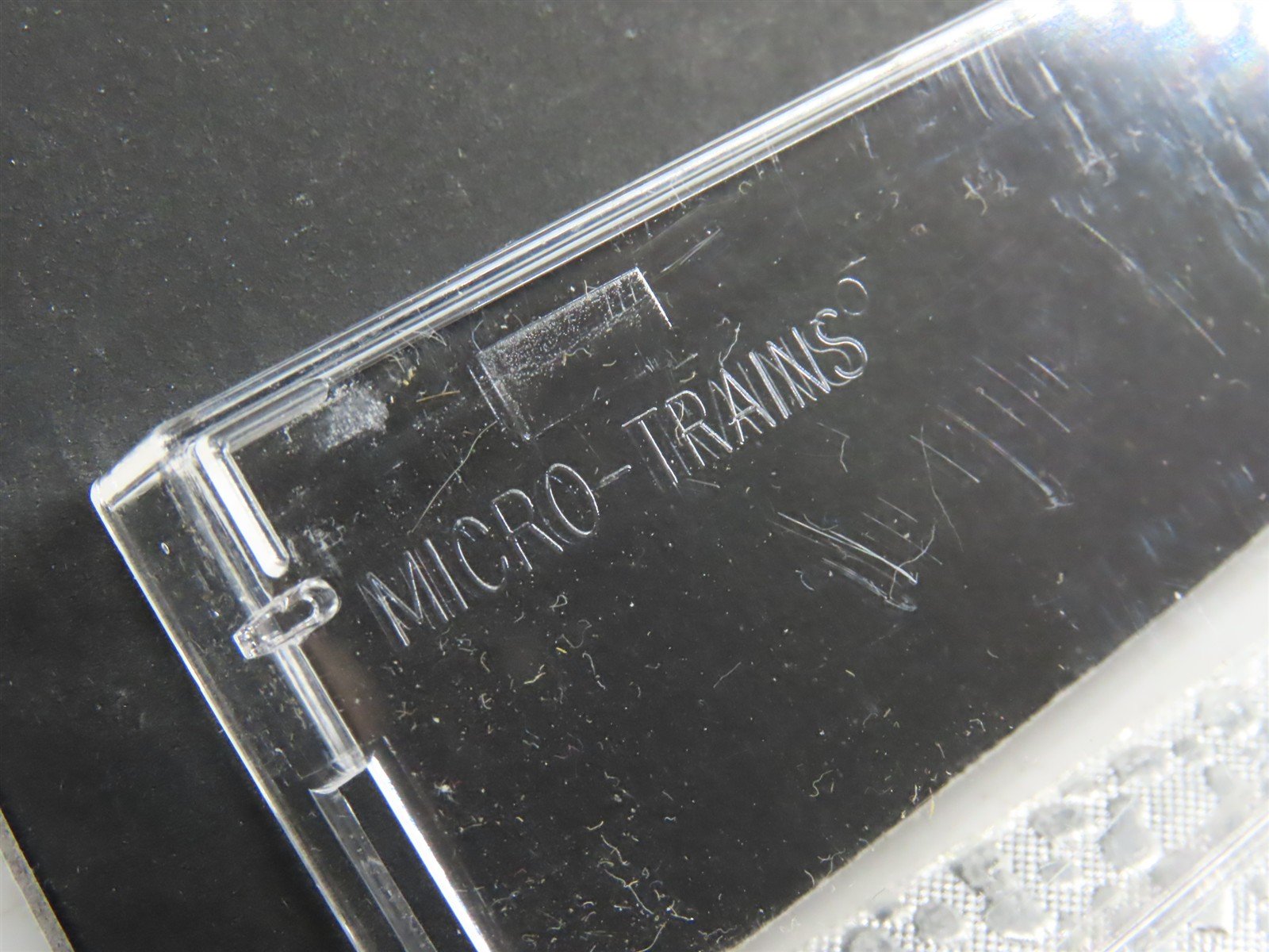 N Scale Micro-Trains 38190 CN Canadian National 50' Box Car 401232 RTR