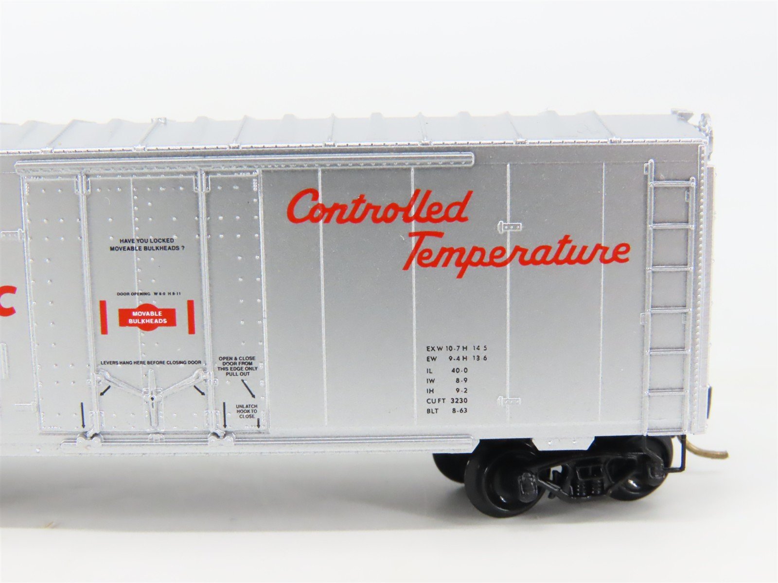 N Scale Micro-Trains 74040/3 CP Canadian Pacific 40' Box Car 285605 RTR