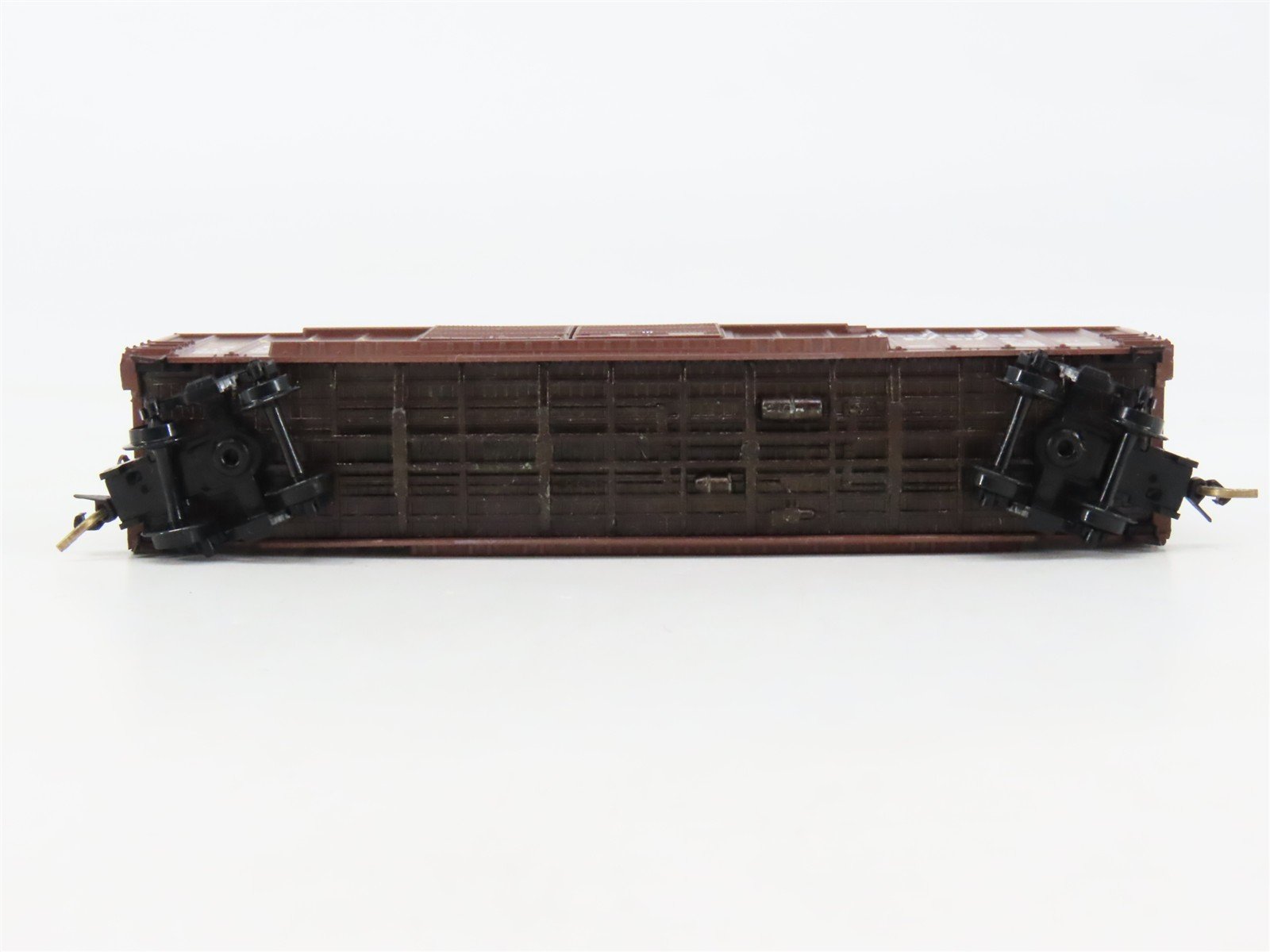 N Scale Micro-Trains 30050 SP Southern Pacific 50' Box Car 246535 RTR