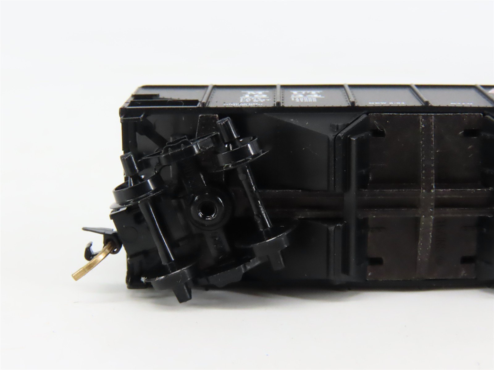 N Scale Micro-Trains 1934 MUT Milwaukee Union Terminal 2-Bay Hopper 1934 RTR